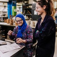 2 female technicians in a laboratory